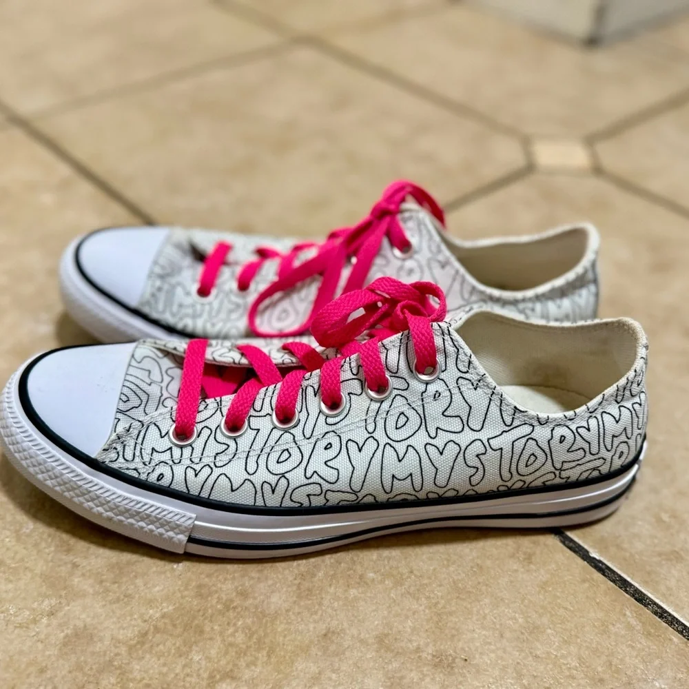 Converse Sneakers with Pink Laces and Graphic Design - Picture 1 of 7